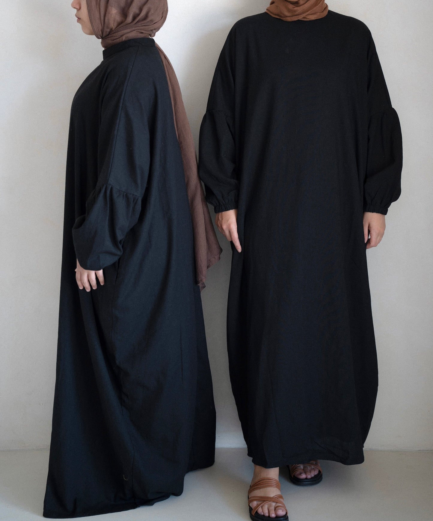RAWYA - Black