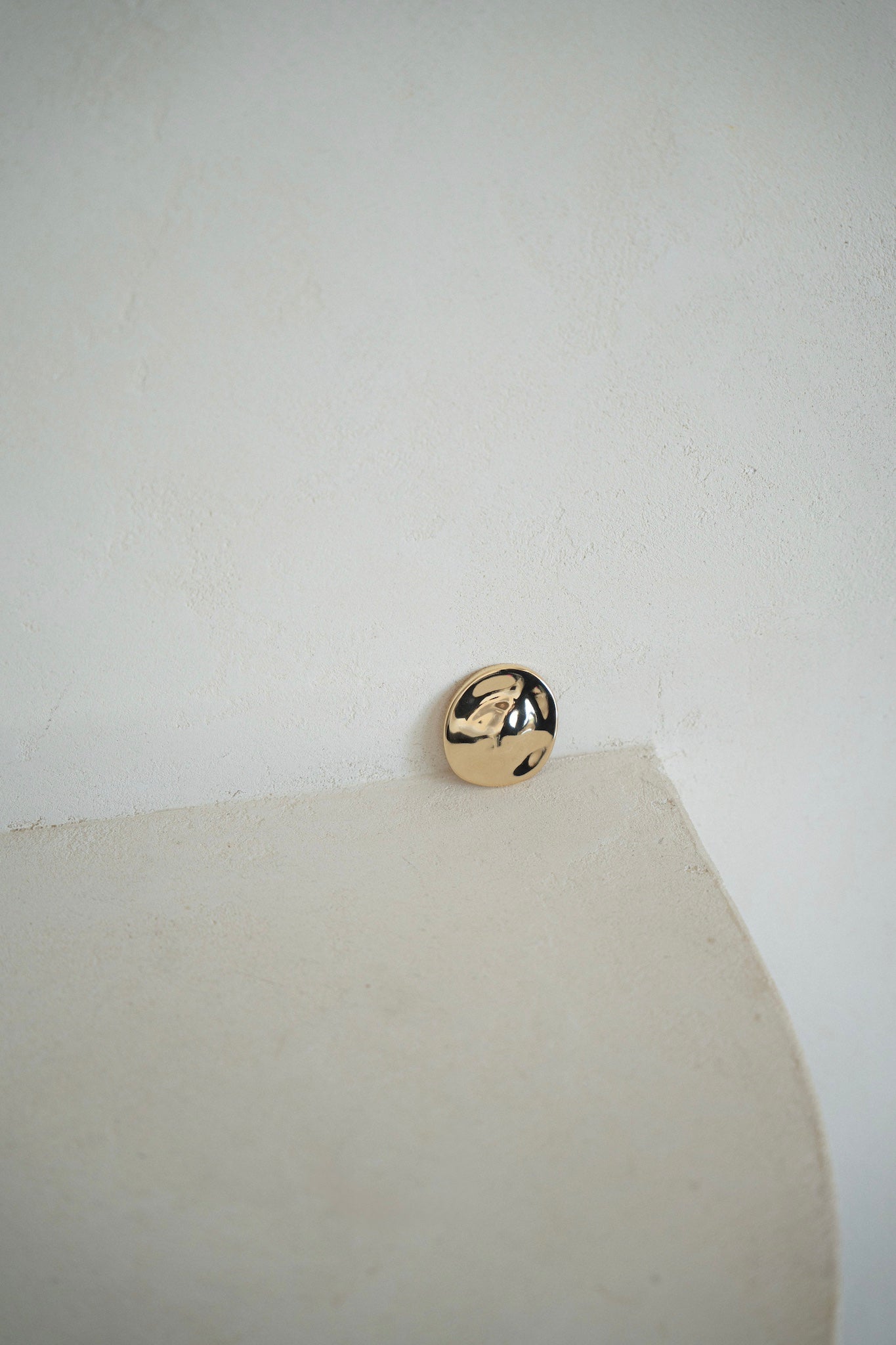 MUSE BROOCH
